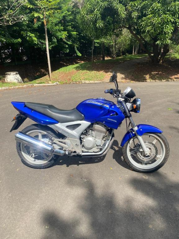 HONDA CB 250 F Twister - Foto