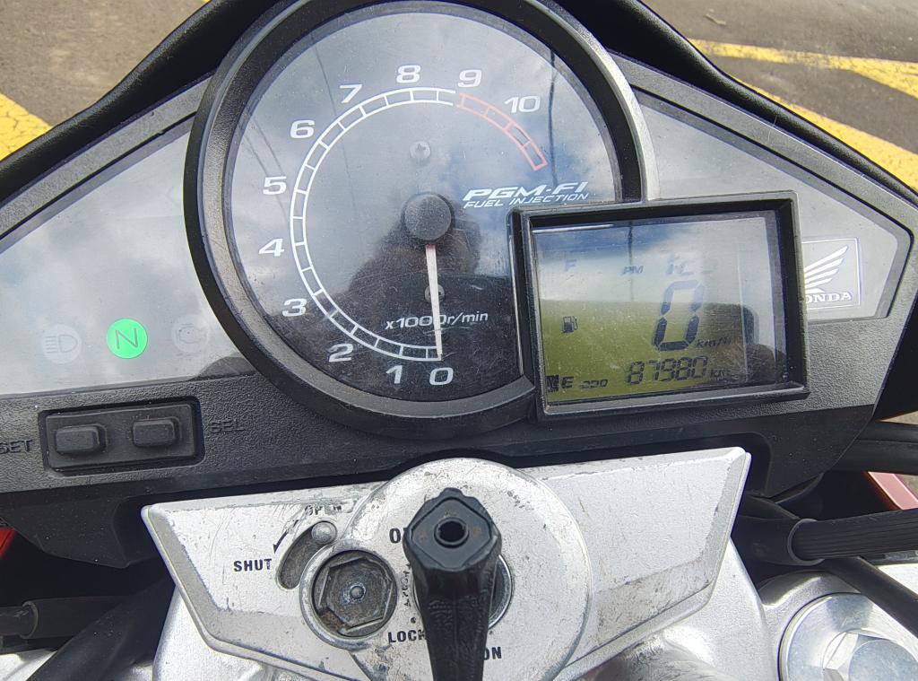 HONDA CB 300 R - Foto