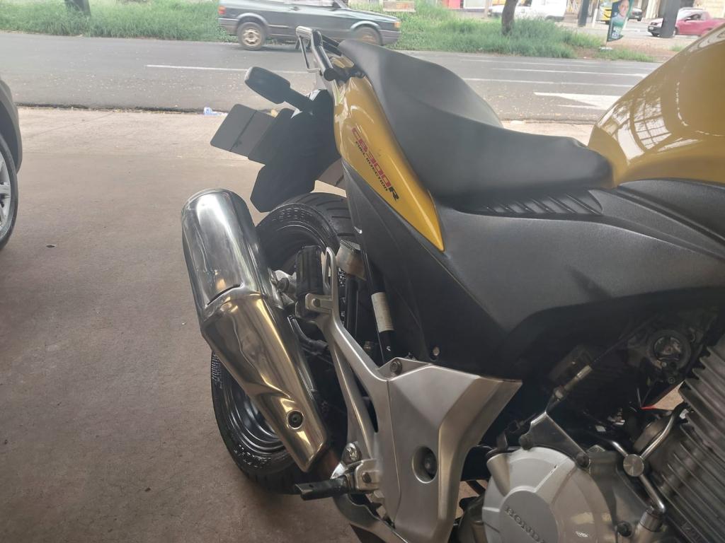 HONDA CB 300 R - Foto