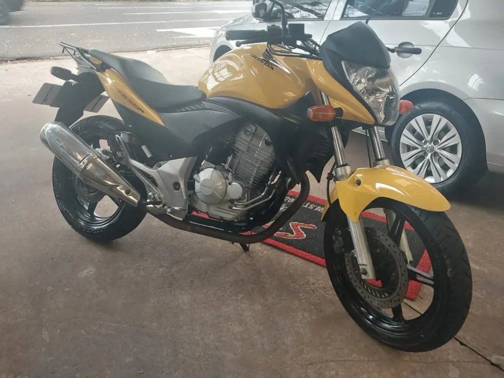HONDA CB 300 R - Foto