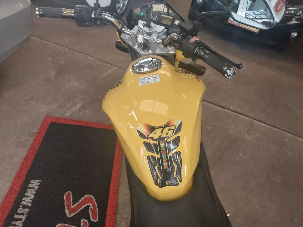 HONDA CB 300 R - Foto