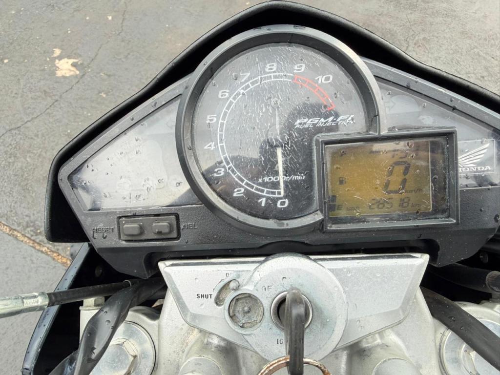 HONDA CB 300 R - Foto