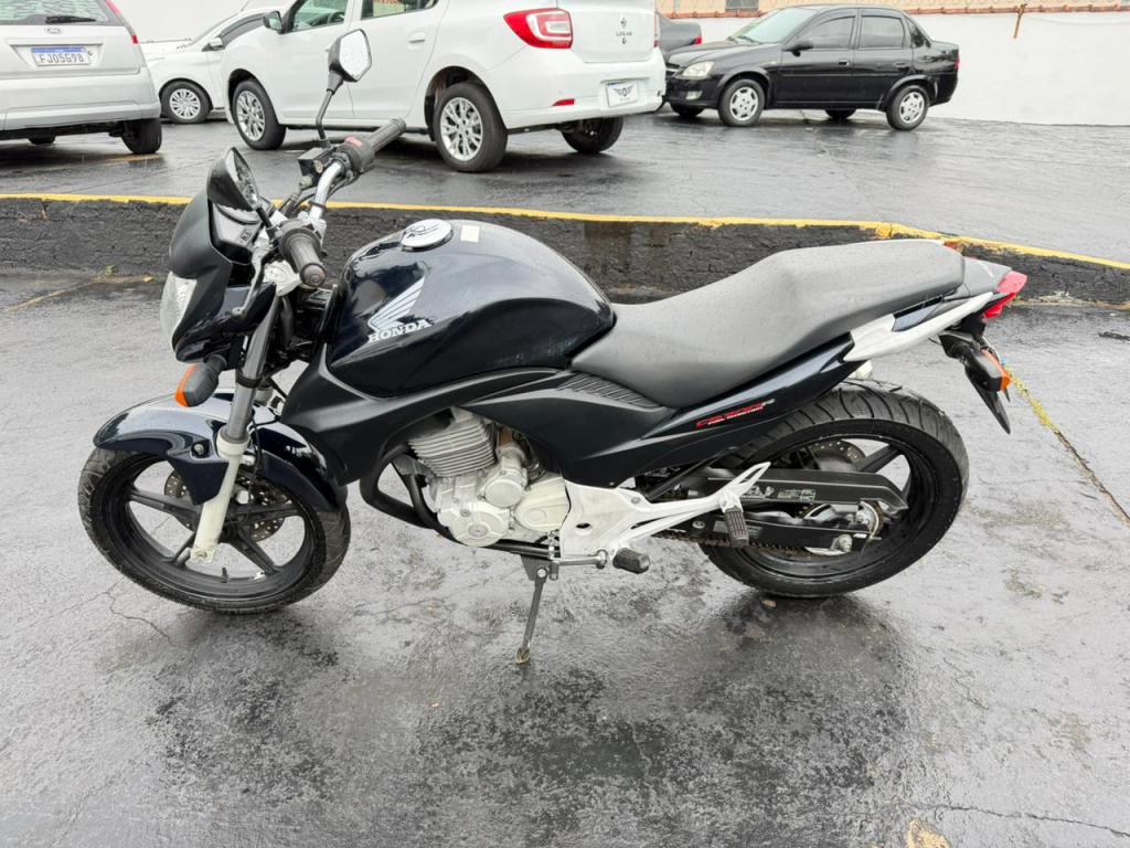 HONDA CB 300 R - Foto