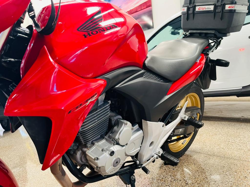 HONDA CB 300 R - Foto