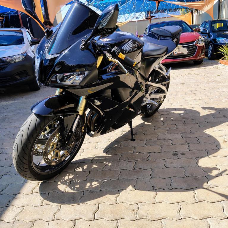 HONDA CBR 600 RR - Foto