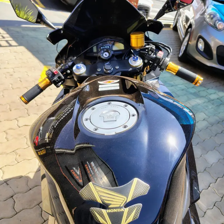 HONDA CBR 600 RR - Foto