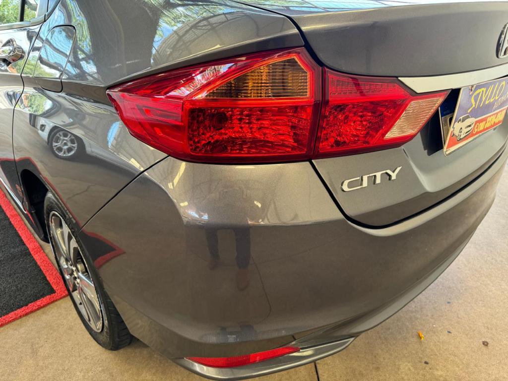 HONDA City Sedan - Foto