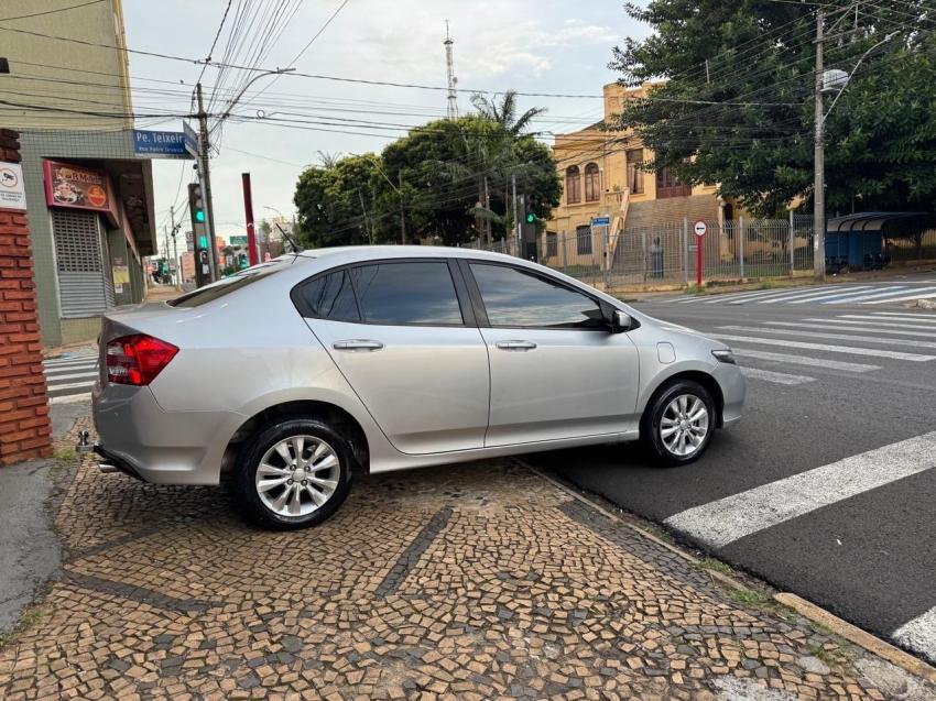 HONDA City Sedan - Foto