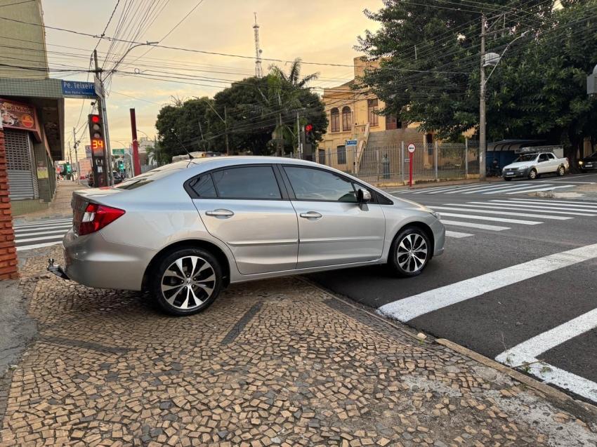 HONDA Civic - Foto