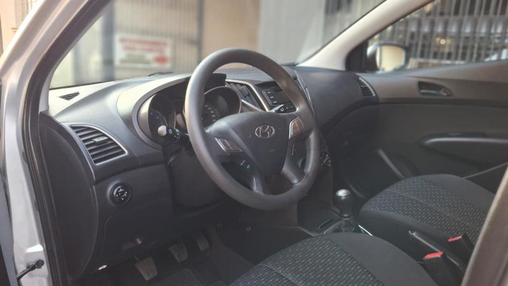 HYUNDAI HB 20 Hatch - Foto