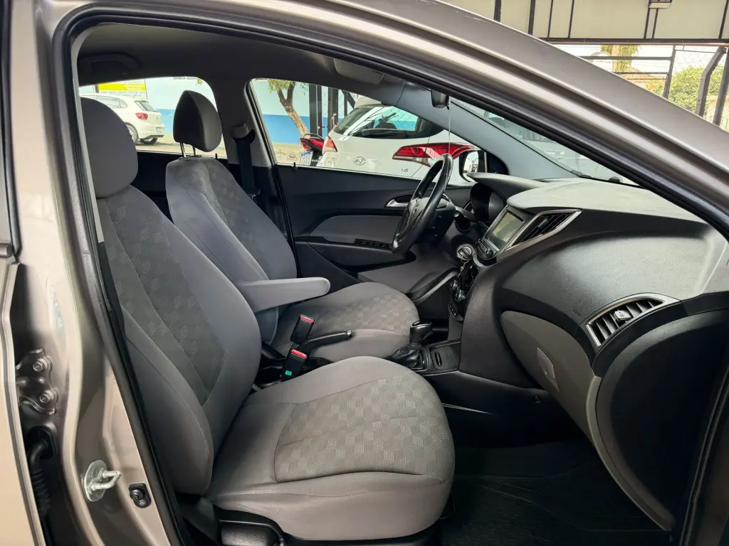 HYUNDAI HB 20 Hatch - Foto