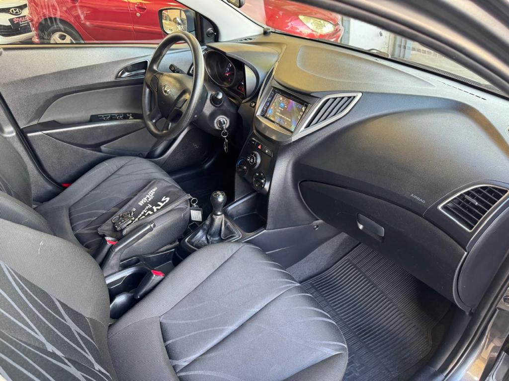 HYUNDAI HB 20 Hatch - Foto