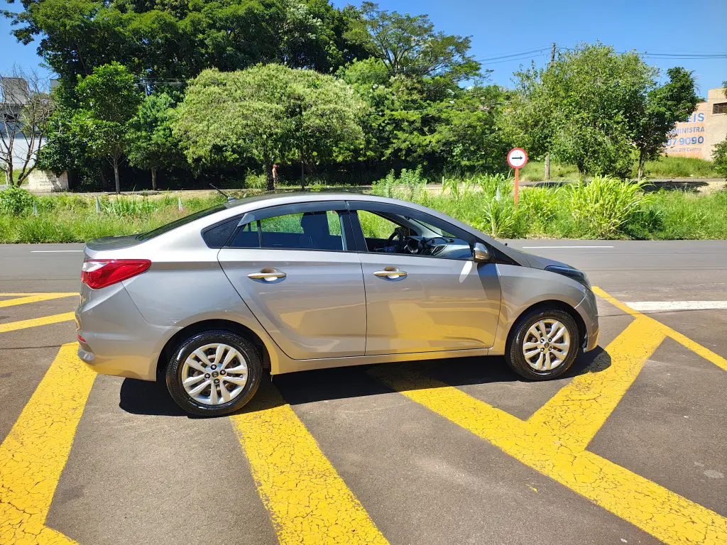 HYUNDAI HB 20 Sedan - Foto