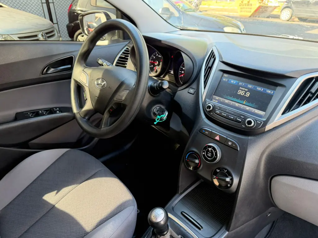 HYUNDAI HB 20 Sedan - Foto