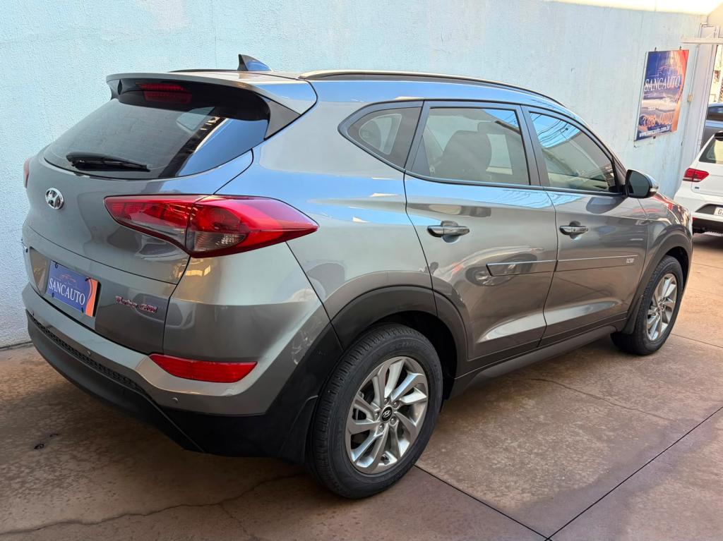 HYUNDAI Tucson - Foto