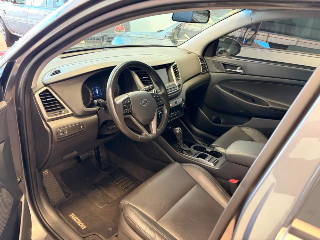 HYUNDAI Tucson - Foto