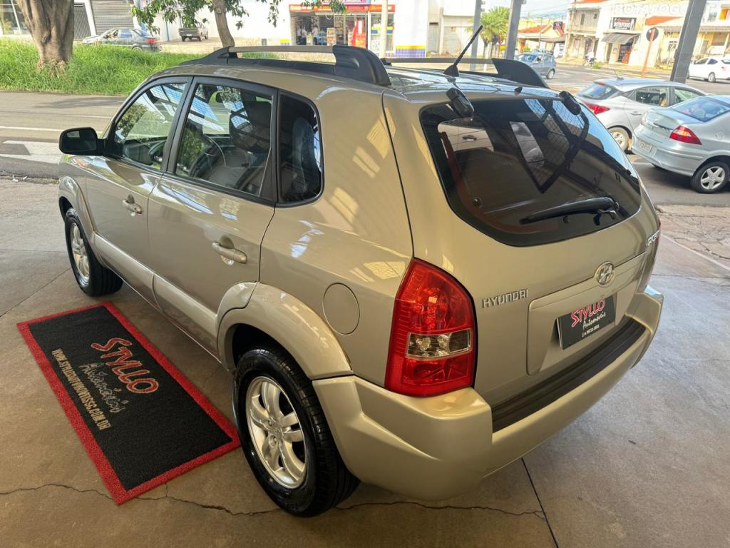 HYUNDAI Tucson - Foto