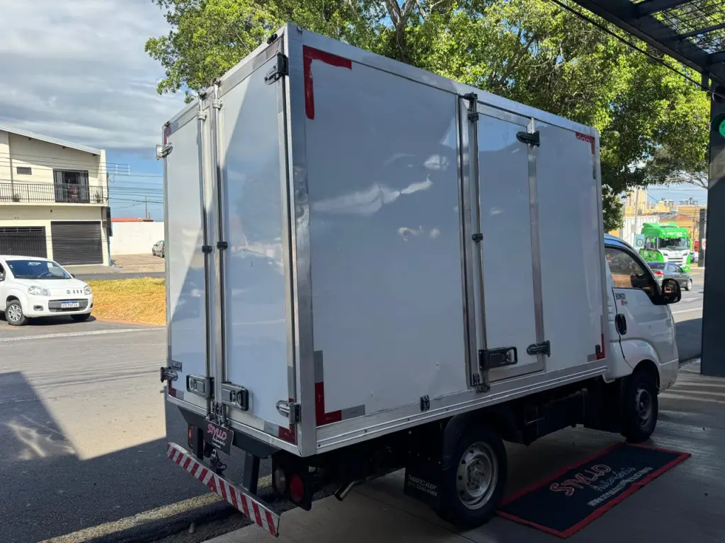 KIA Bongo - Foto