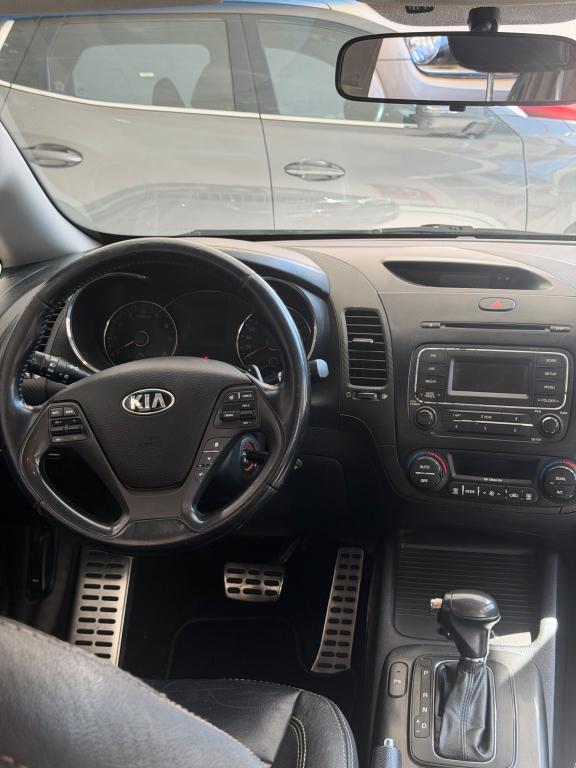 KIA Cerato Sedan - Foto