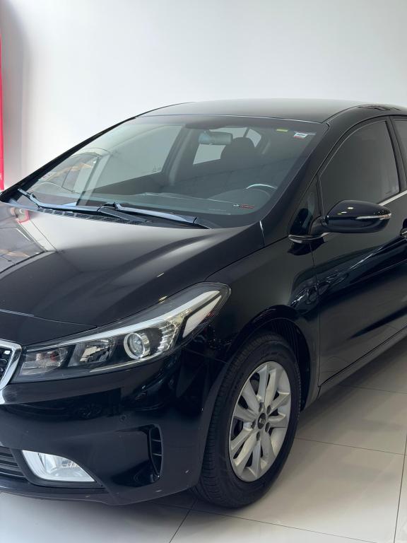 KIA Cerato Sedan - Foto