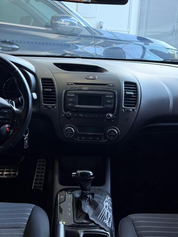 KIA Cerato Sedan - Foto