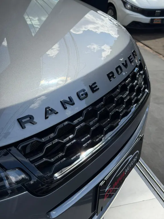 LAND ROVER Range Rover Velar - Foto