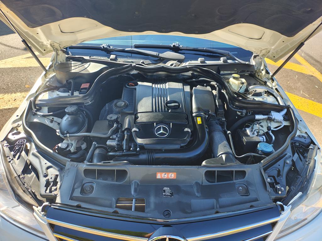 MERCEDES-BENZ C 180 - Foto