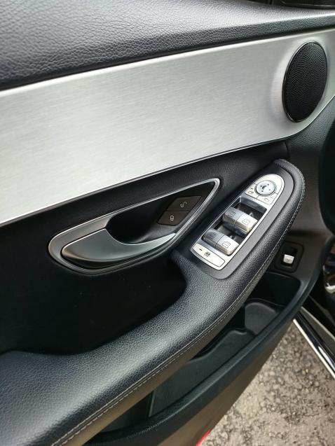 MERCEDES-BENZ C 180 - Foto