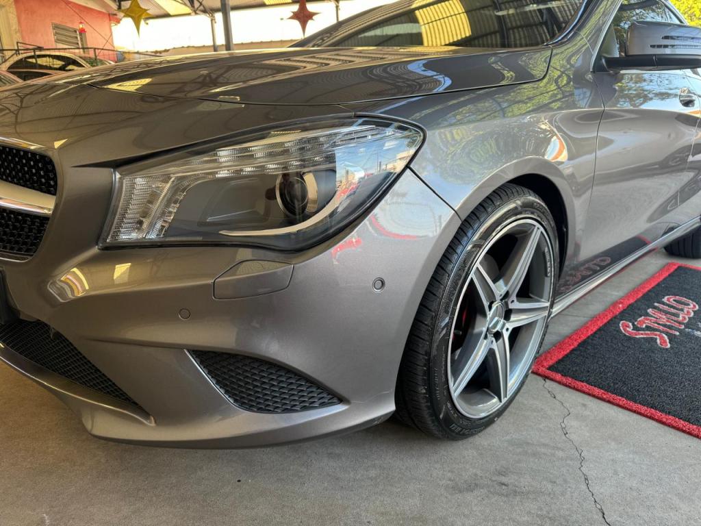 MERCEDES-BENZ CLA 200 - Foto