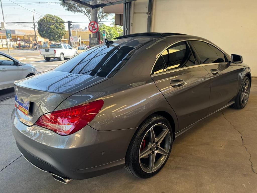 MERCEDES-BENZ CLA 200 - Foto