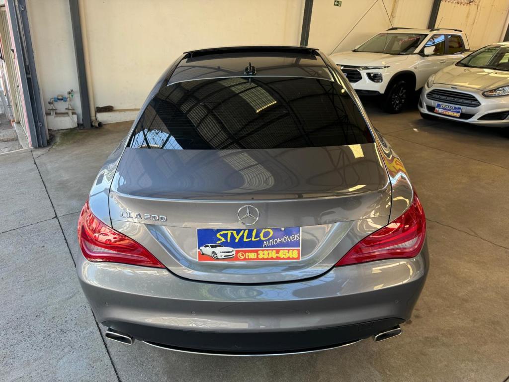 MERCEDES-BENZ CLA 200 - Foto