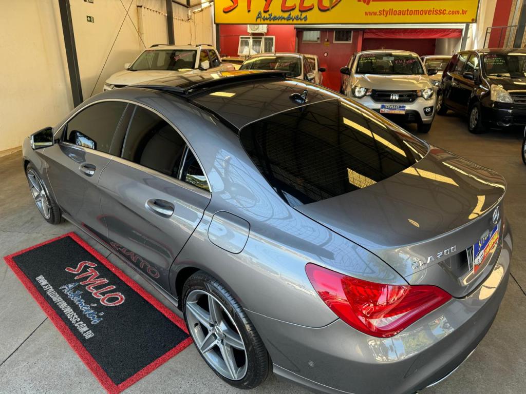 MERCEDES-BENZ CLA 200 - Foto