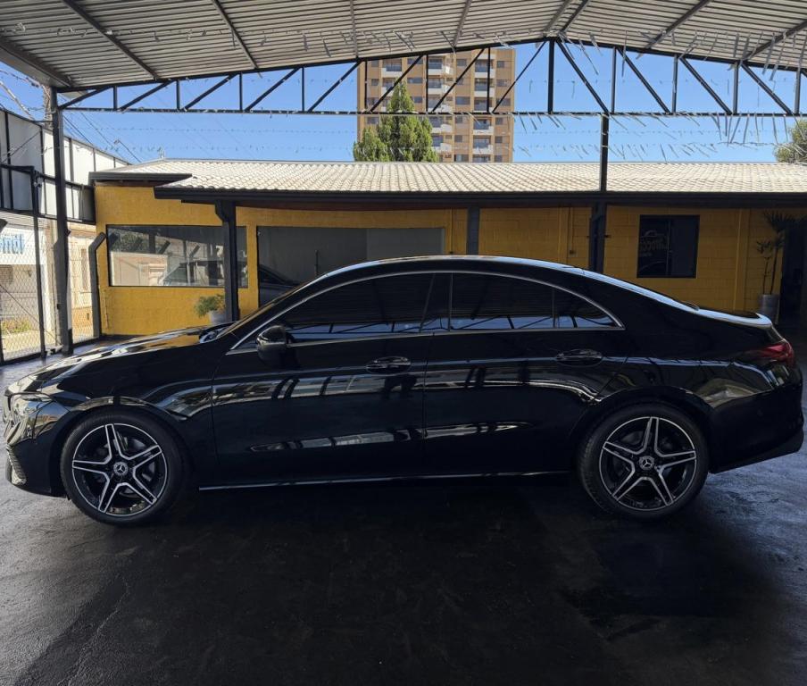 MERCEDES-BENZ CLA 200 - Foto
