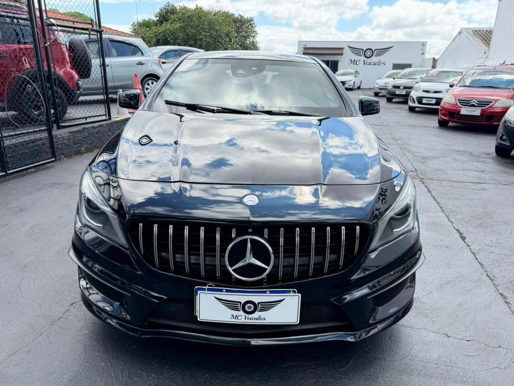 MERCEDES-BENZ CLA 45 AMG - Foto