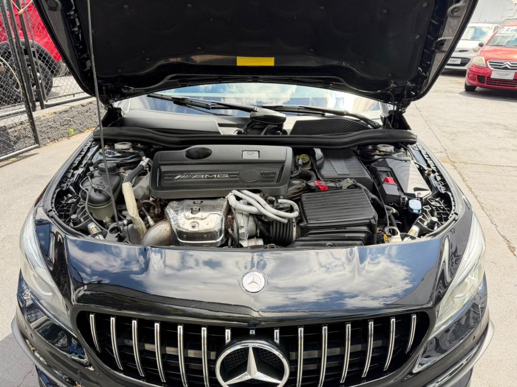 MERCEDES-BENZ CLA 45 AMG - Foto