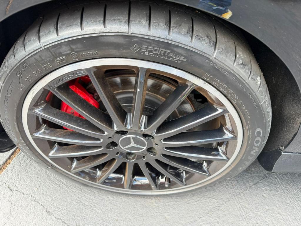 MERCEDES-BENZ CLA 45 AMG - Foto