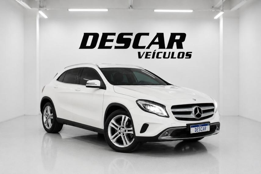 MERCEDES-BENZ GLA 200