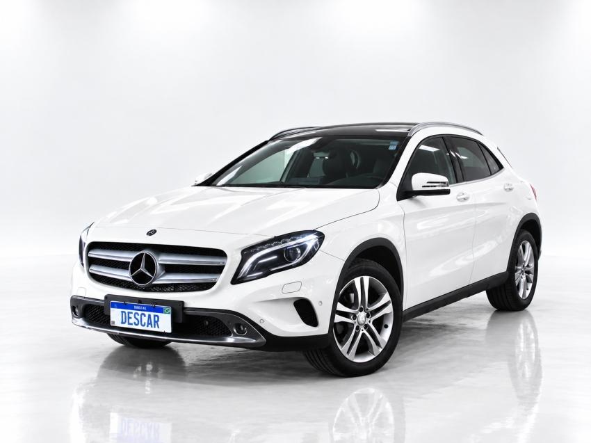 MERCEDES-BENZ GLA 200 - Foto