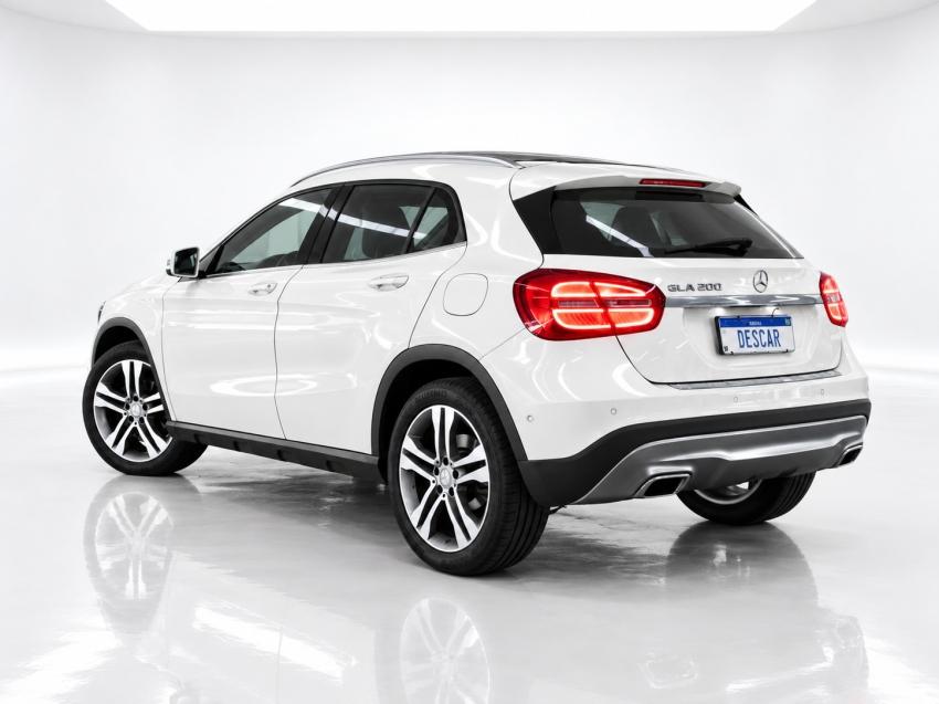 MERCEDES-BENZ GLA 200 - Foto