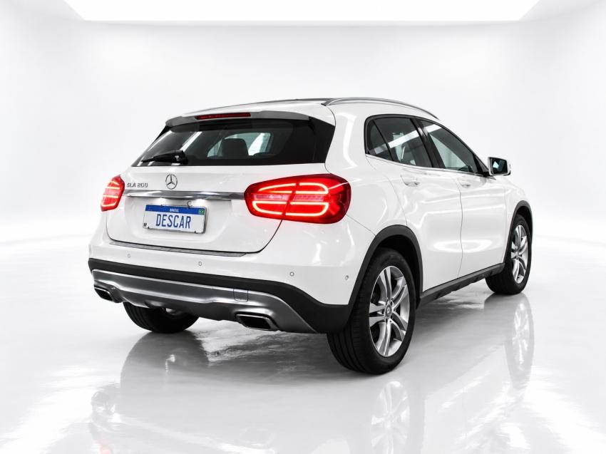 MERCEDES-BENZ GLA 200 - Foto