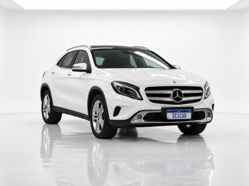 MERCEDES-BENZ GLA 200
