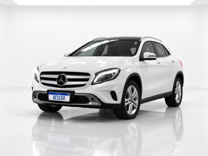 MERCEDES-BENZ GLA 200 - Foto