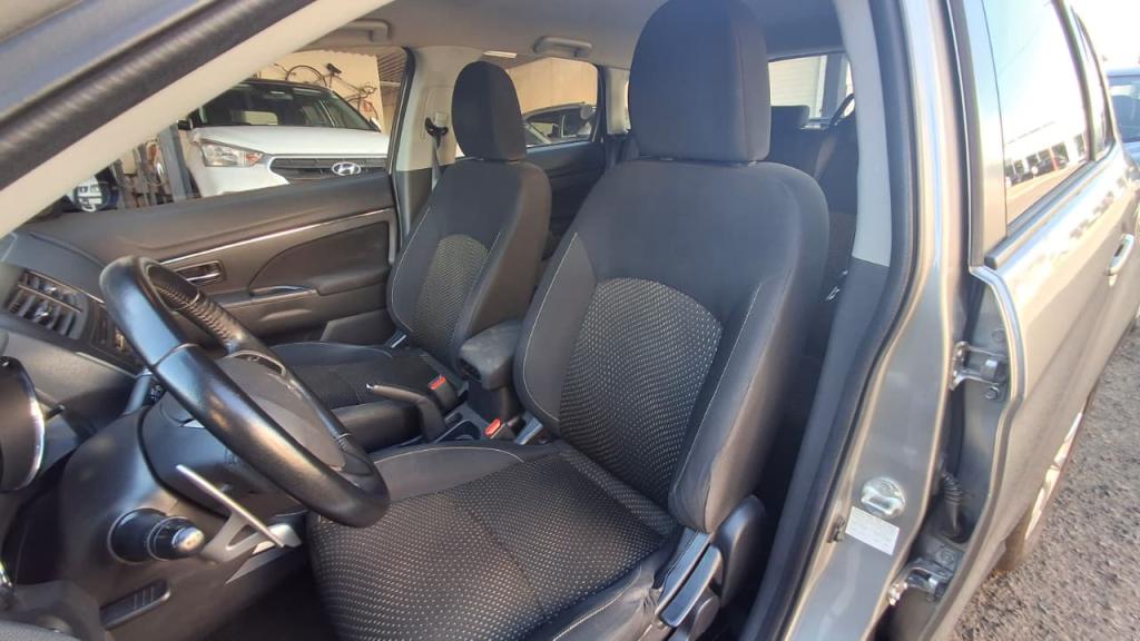 MITSUBISHI ASX - Foto