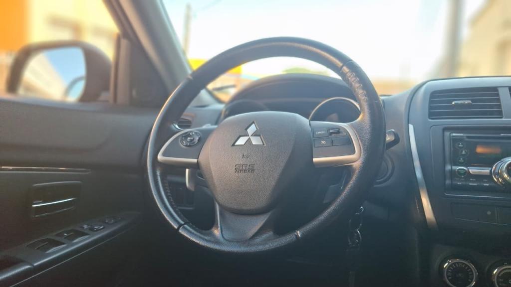 MITSUBISHI ASX - Foto