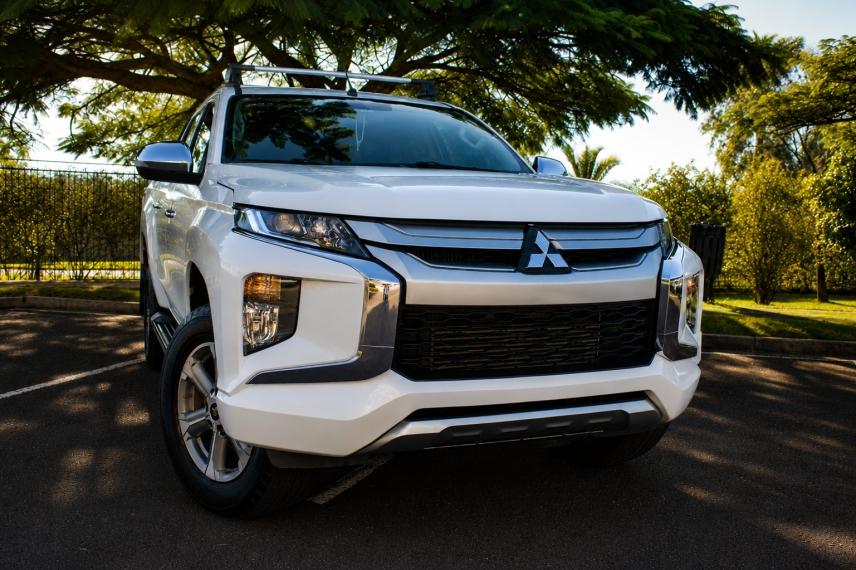 MITSUBISHI L 200 Triton - Foto