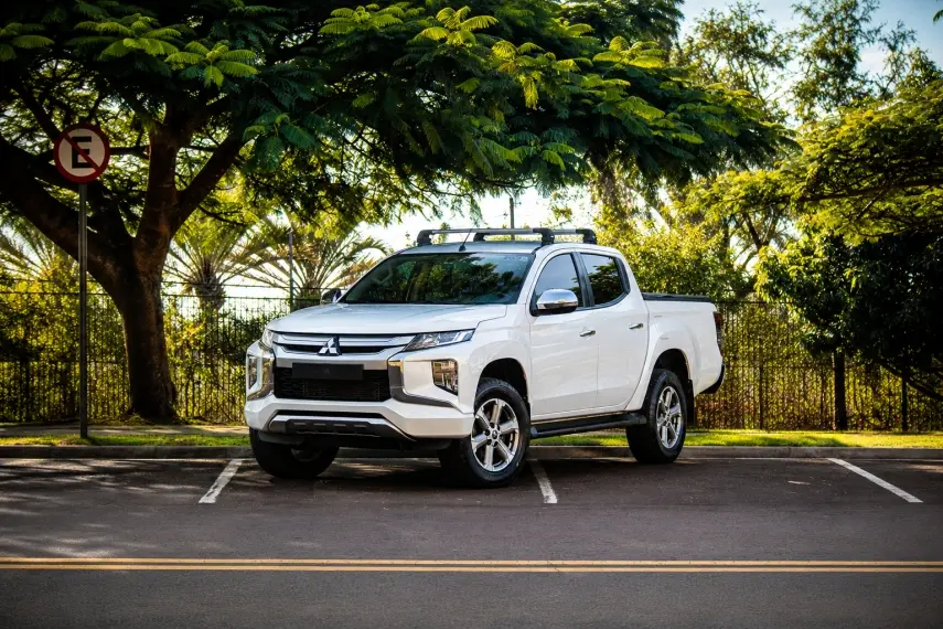 MITSUBISHI L 200 Triton - Foto
