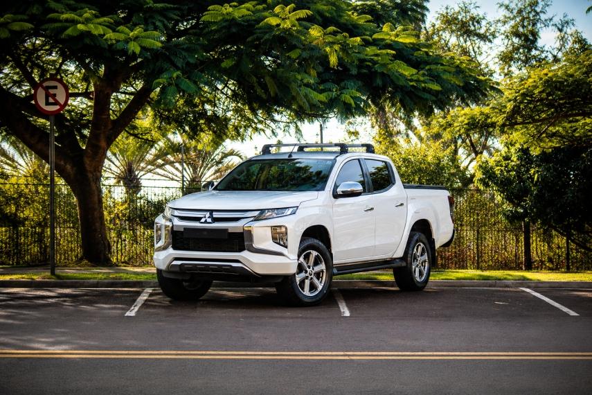 MITSUBISHI L 200 Triton - Foto