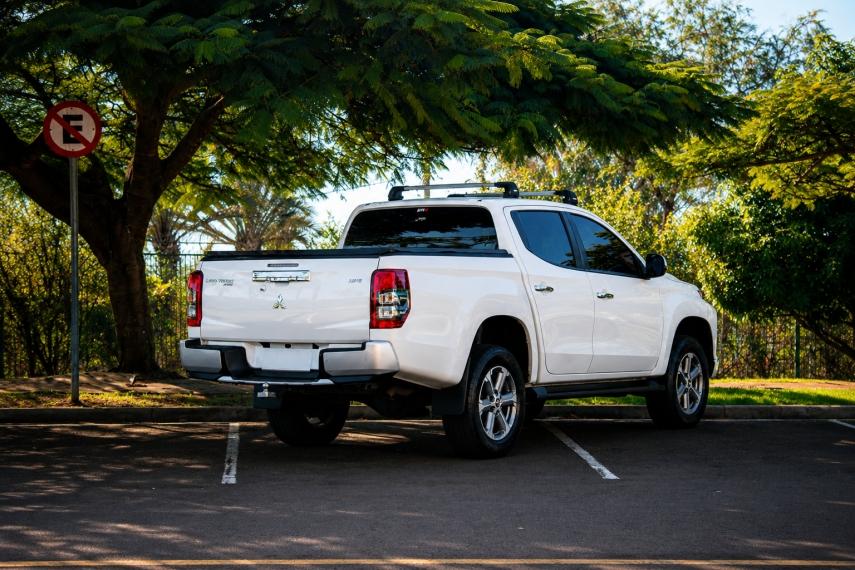 MITSUBISHI L 200 Triton - Foto