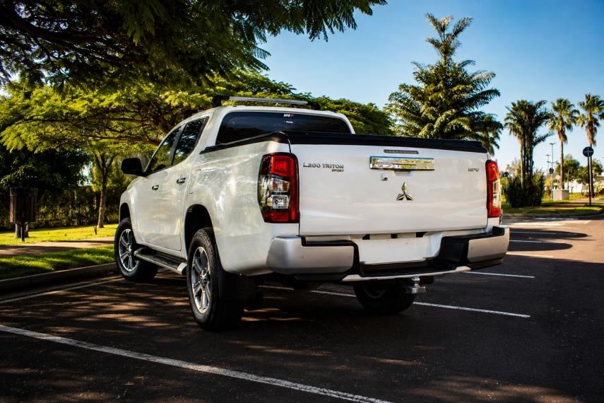 MITSUBISHI L 200 Triton - Foto