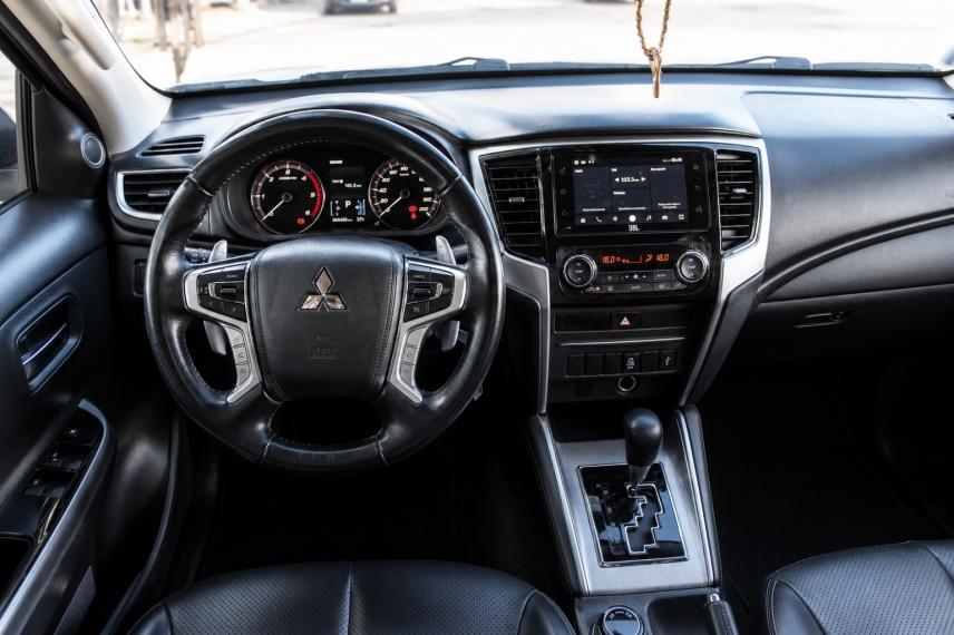MITSUBISHI L 200 Triton - Foto
